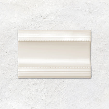 Vintage White Plain Cornice