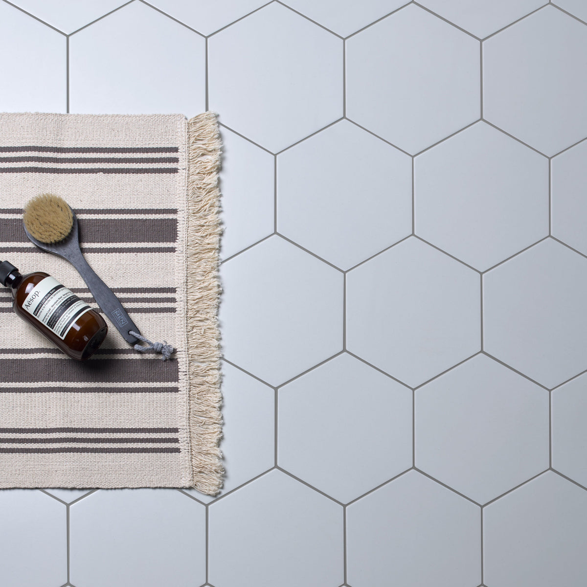 Ca'Pietra Resin-Cement Grout in Cement (No.08), a matt resin-cement tile grout shown as a cured colour swatch
