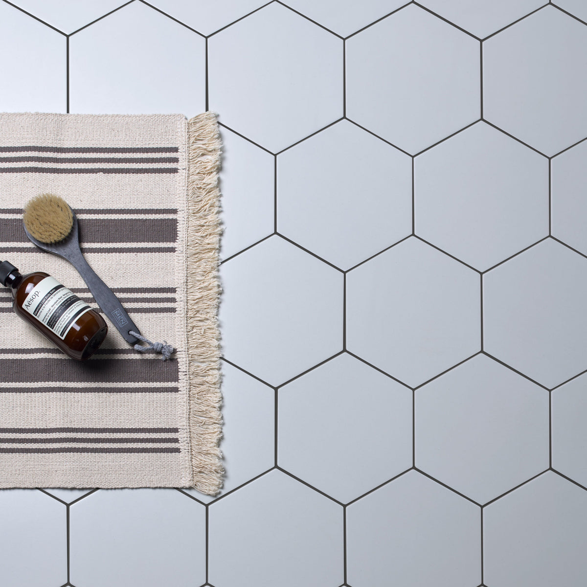 Ca'Pietra Resin-Cement Grout in Anthracite, shade No.11, a matt anthracite coloured tile grout