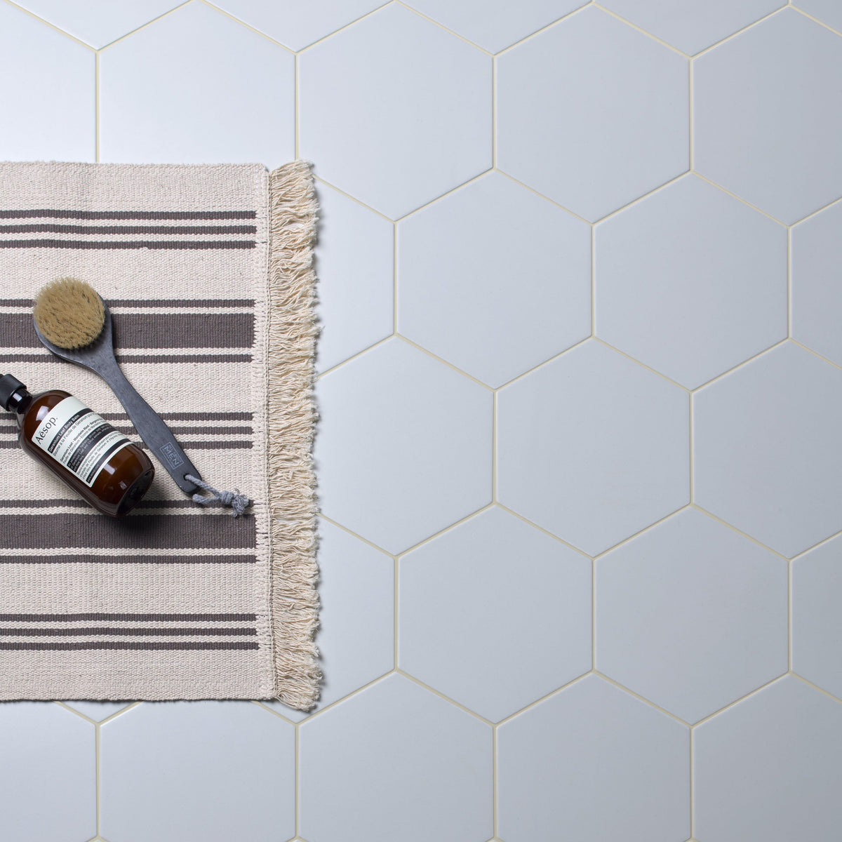 Ca'Pietra Resin-Cement Grout colour Linen, No.21, by Kerakoll