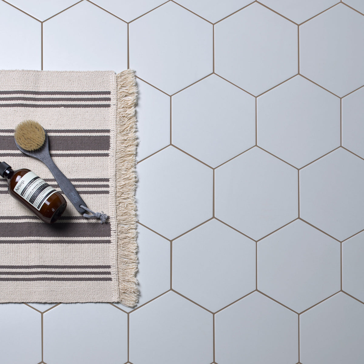 Ca'Pietra Resin-Cement Grout in Hot Chocolate, shade No.33, a matt Kerakoll Fugabella grout for interior and exterior tile joints