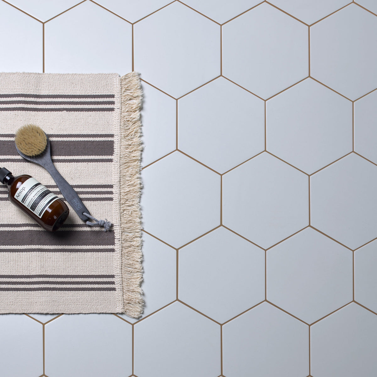 Ca'Pietra Resin-Cement Grout in Clay, shade No.34, a matt clay coloured tile grout