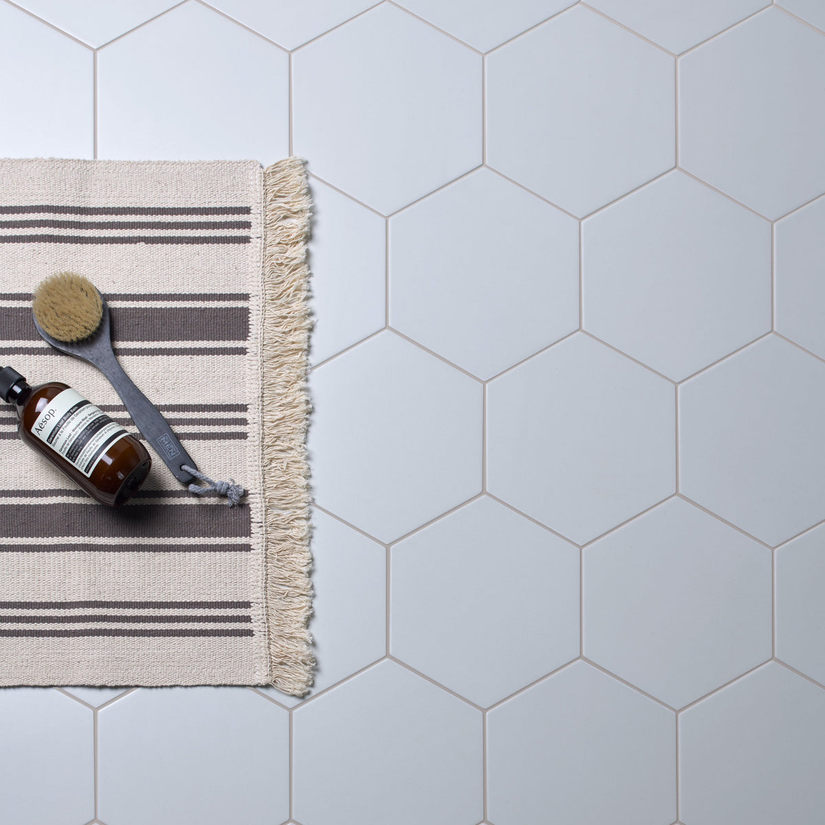 Ca'Pietra Resin-Cement Grout in Lilac Shadow, shade No.48, a matt Kerakoll Fugabella grout for interior and exterior tile joints
