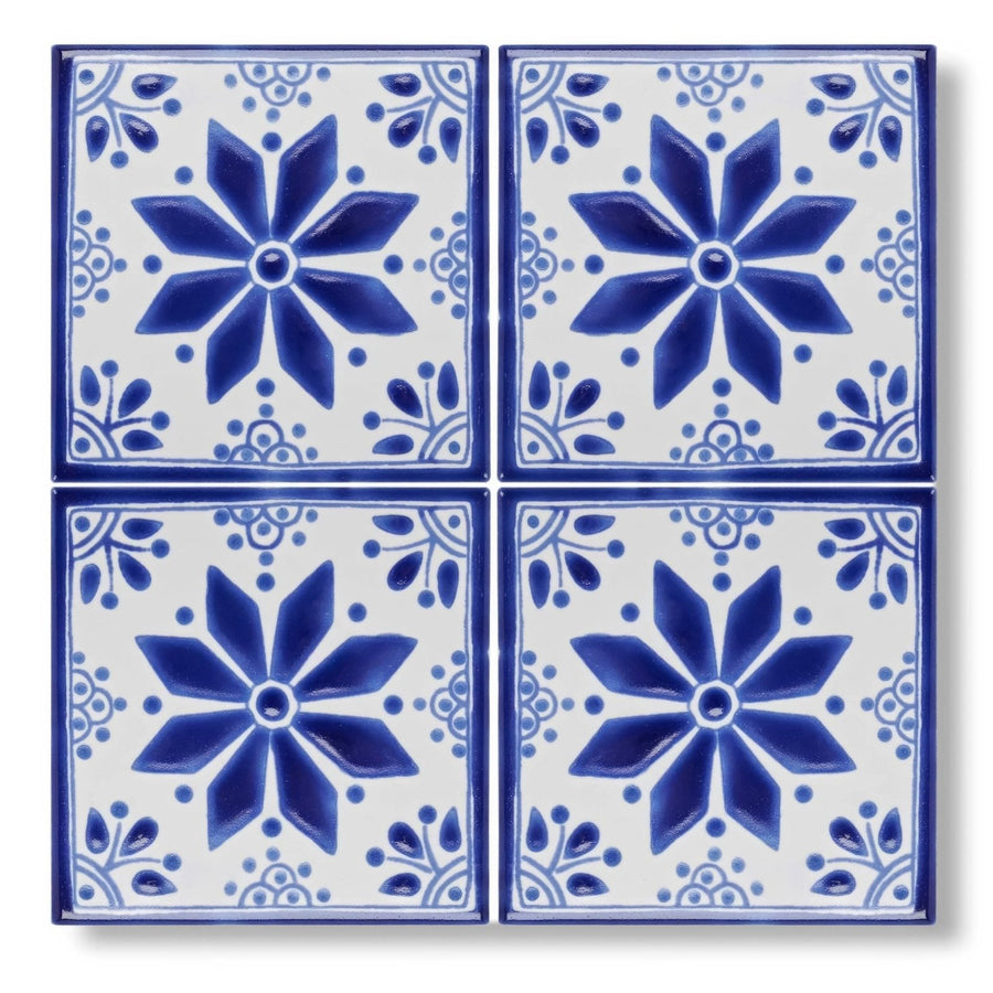 Set of four 10x10cm Acapulco Zenil ceramic tiles with traditional blue and white floral design