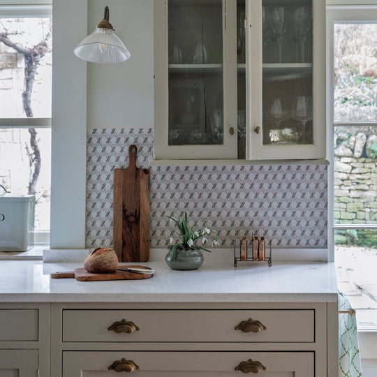Aventuras Malla Olive Porcelain