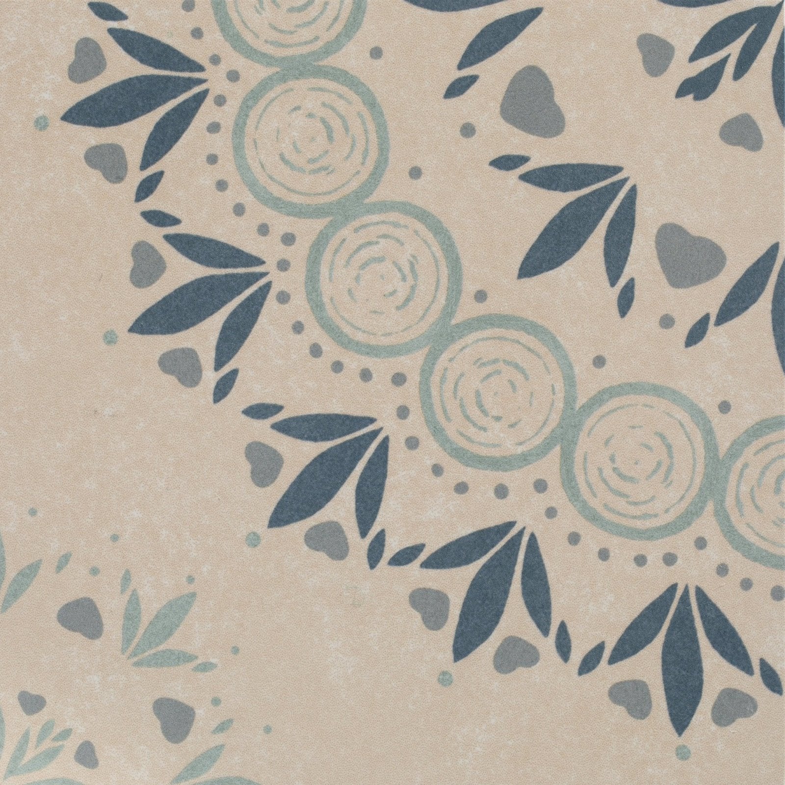 Beige wallpaper with a repeating pattern of teal and dark blue floral motifs in Adventuras Palma Blue Porcelain design