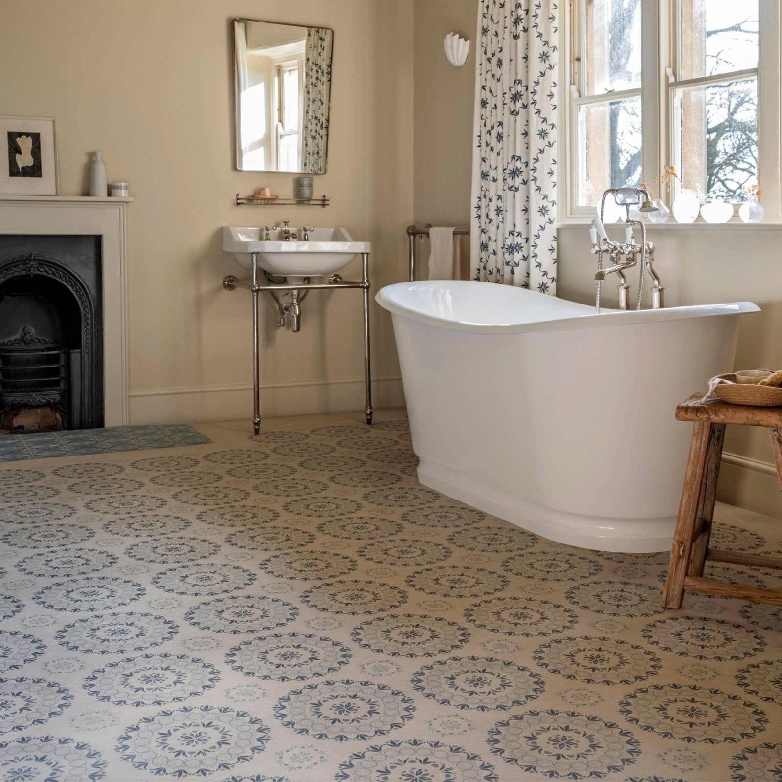 Adventuras Palma Blue Porcelain