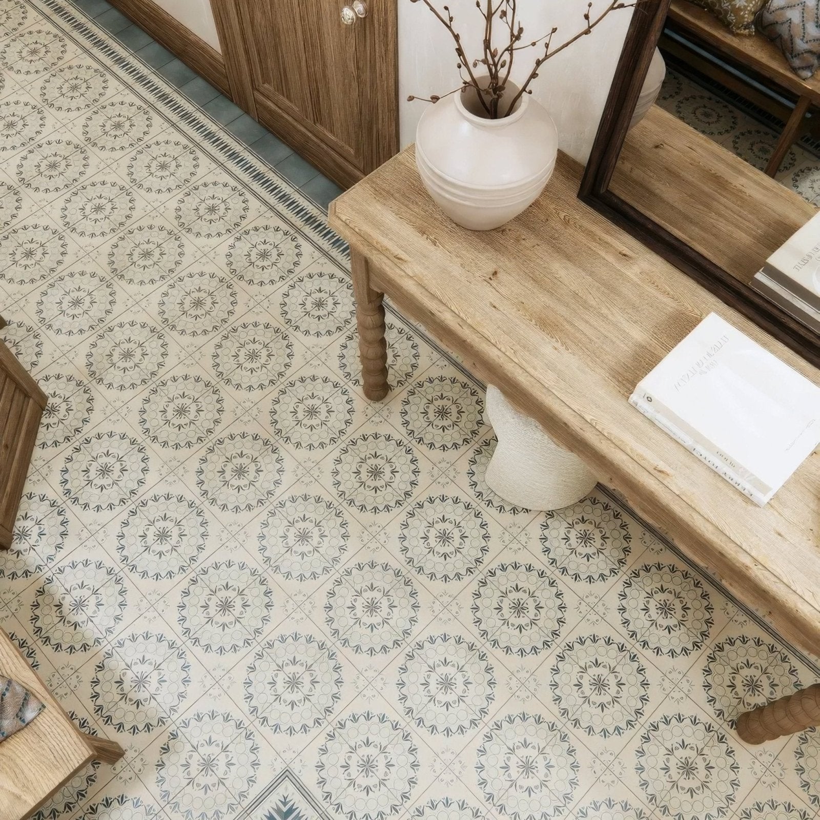 Adventuras Ziggy Border Blue Porcelain