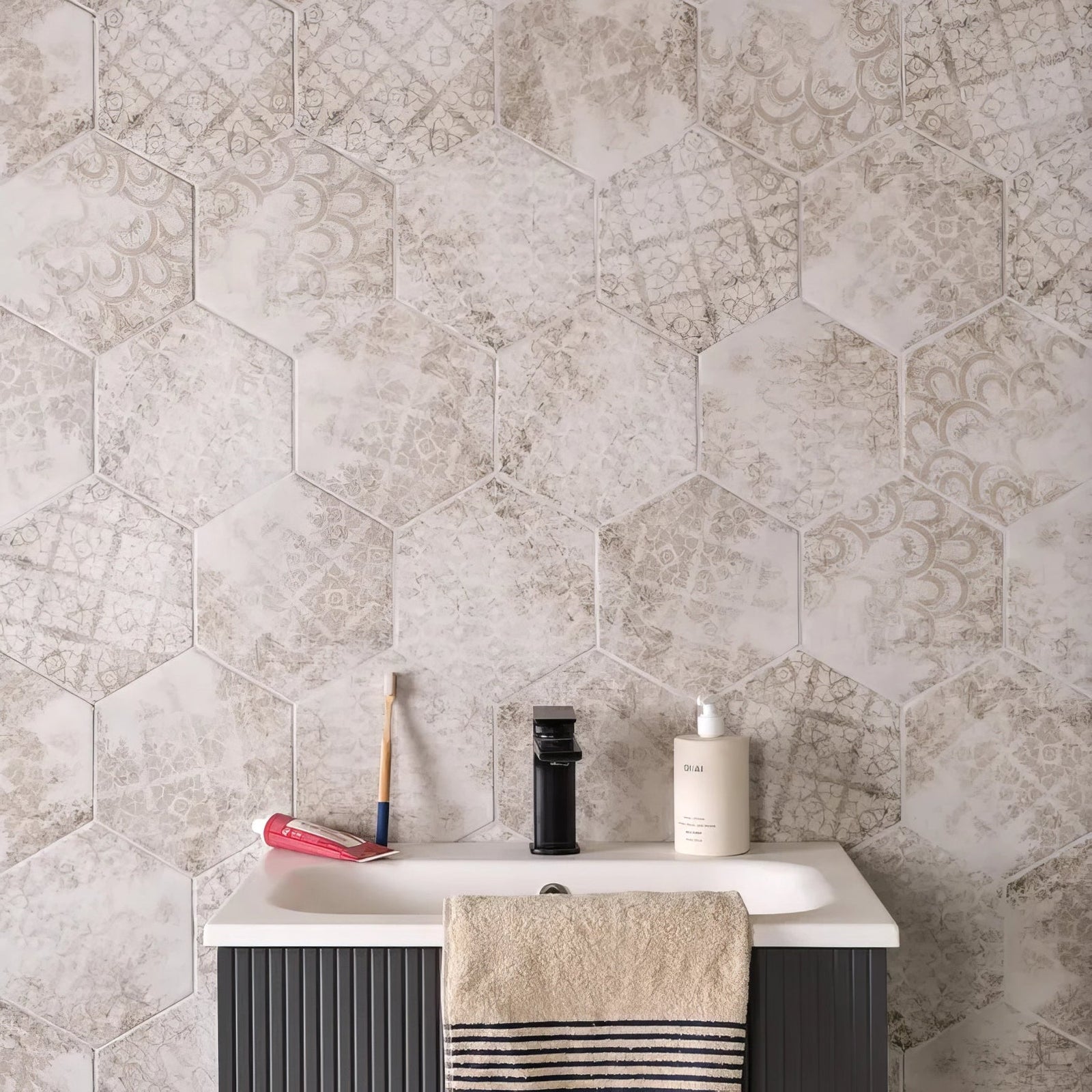 Architectural Elements Porcelain Melange in a bathroom setting (2)