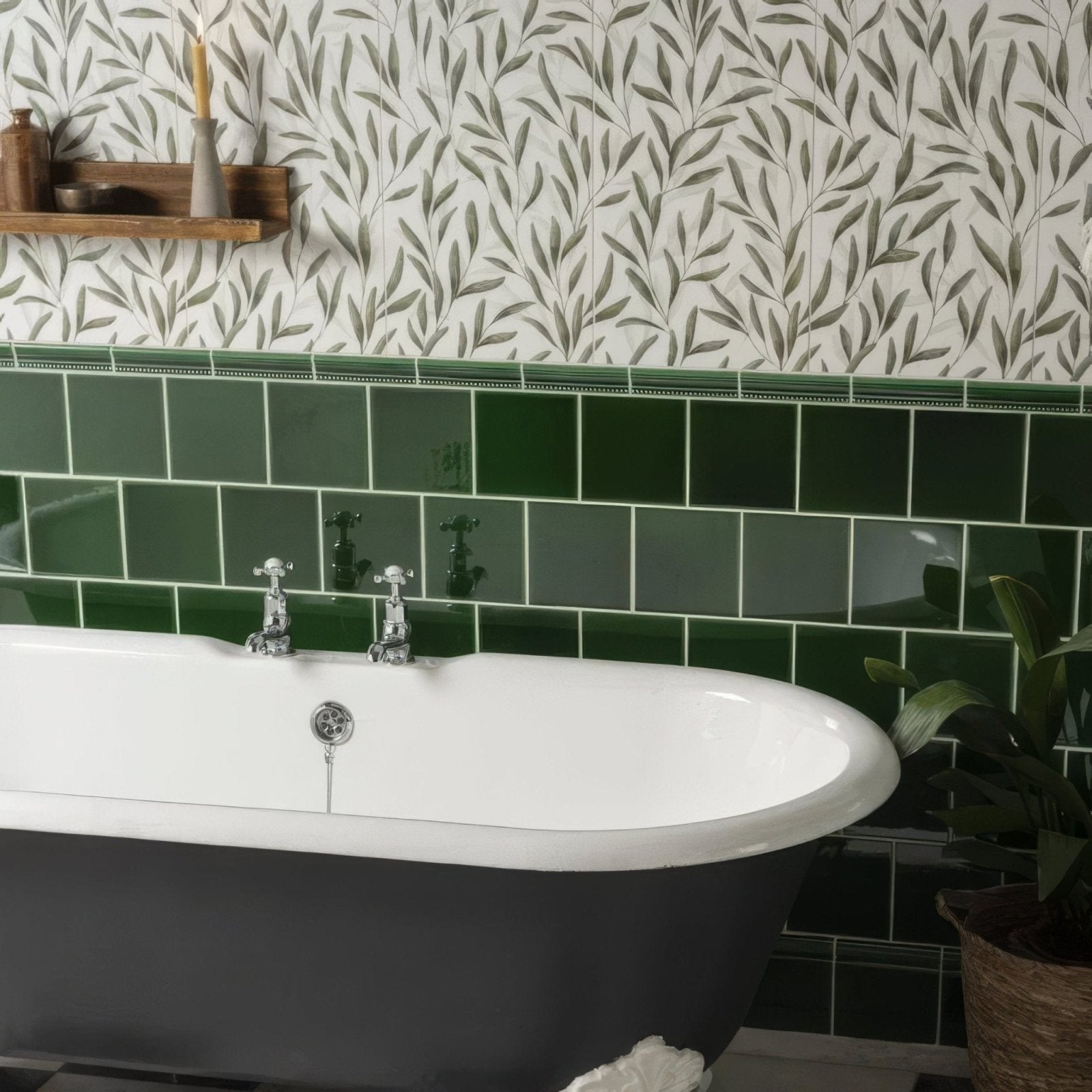 Arts and crafts willow 60x30cm black and white clawfoot bathtub with chrome fixtures in classic design