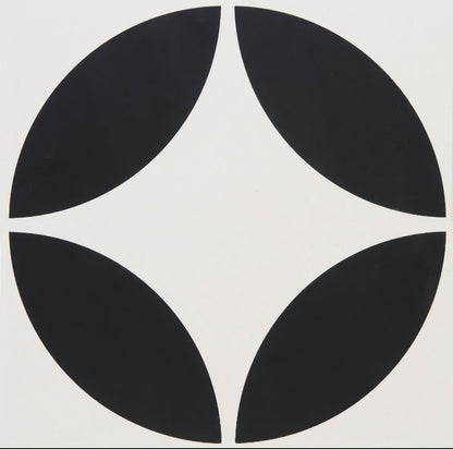 Bavaria Black on Dover White