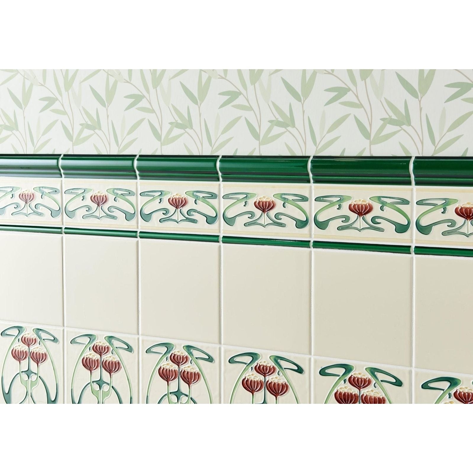 Belle Epoque Tube-Lined Single Tile on County White
