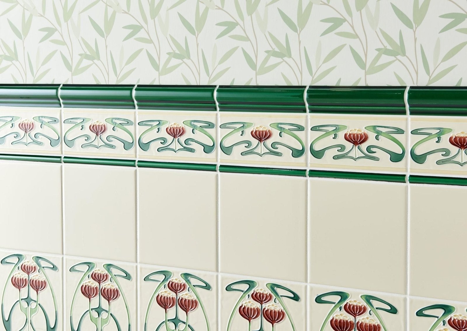 Belle Epoque Tube - Lined Single Tile on County White