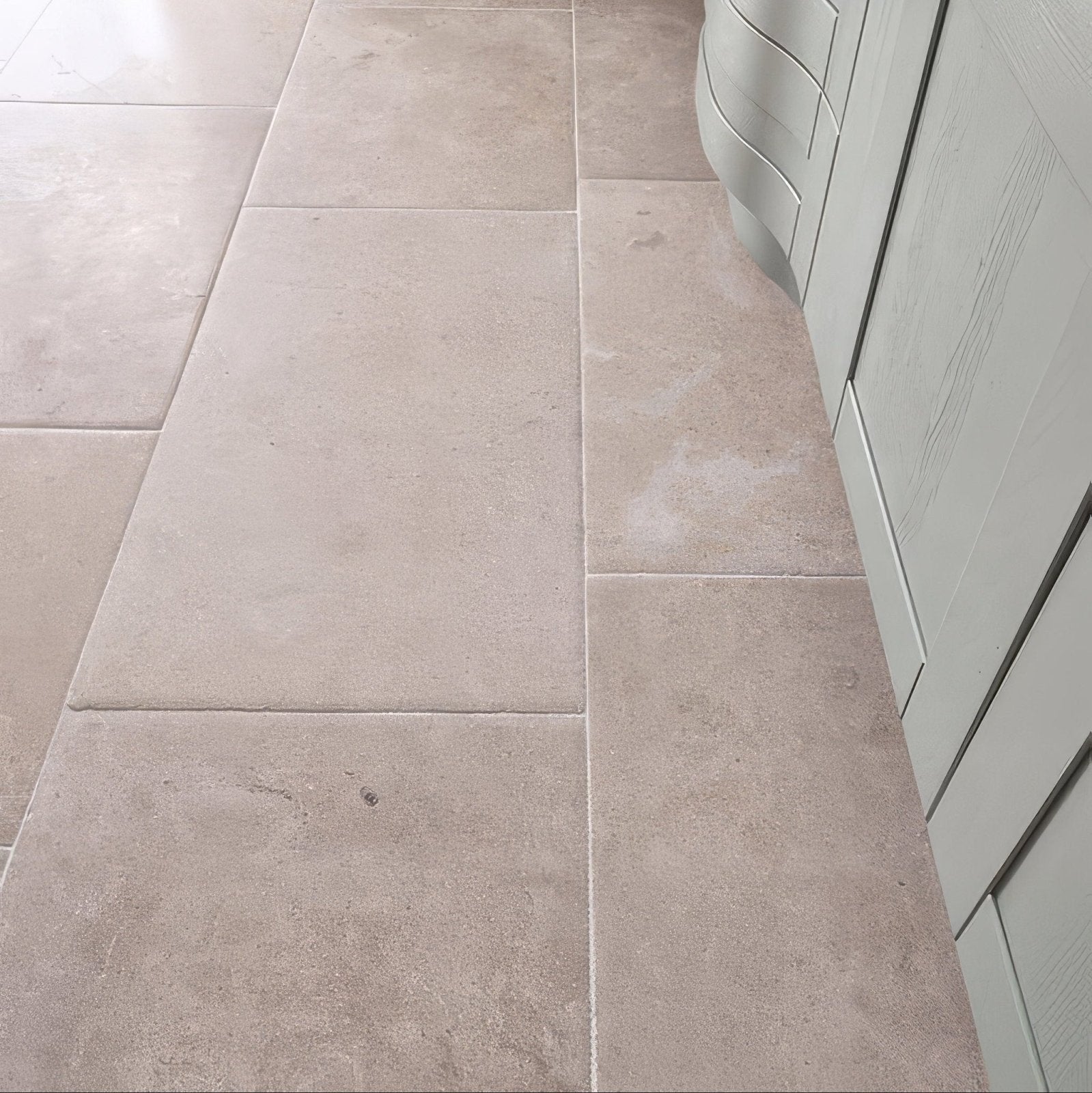 Buscot Limestone Distressed Finish