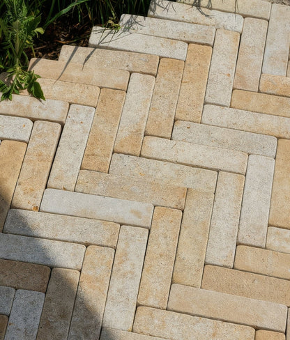 Buscot Limestone Tumbled & Etched Klinkers