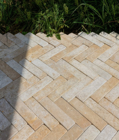 Buscot Limestone Tumbled & Etched Klinkers