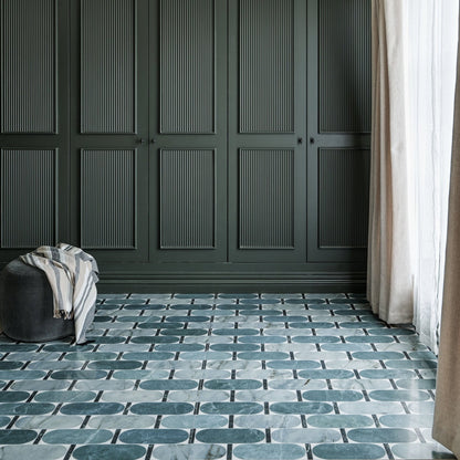 Byzantine Porcelain Lauro Sculpted