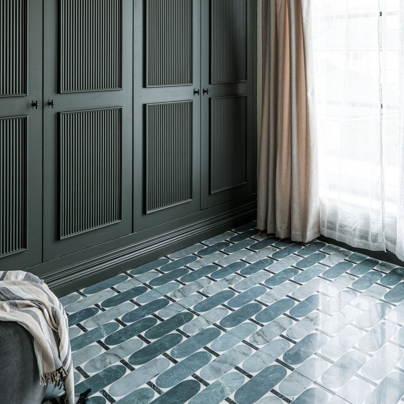 Byzantine Porcelain Lauro Sculpted