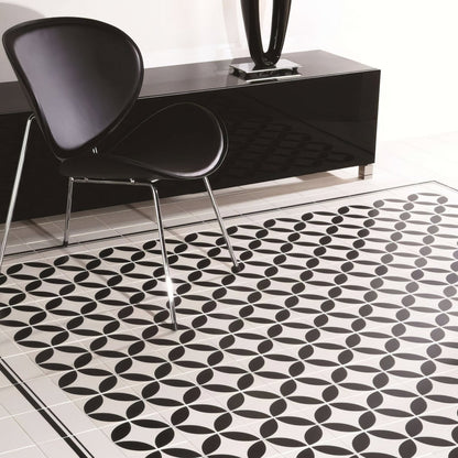 Cavendish Border Black on Dover White