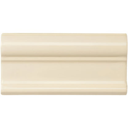 County White Victoria Moulding