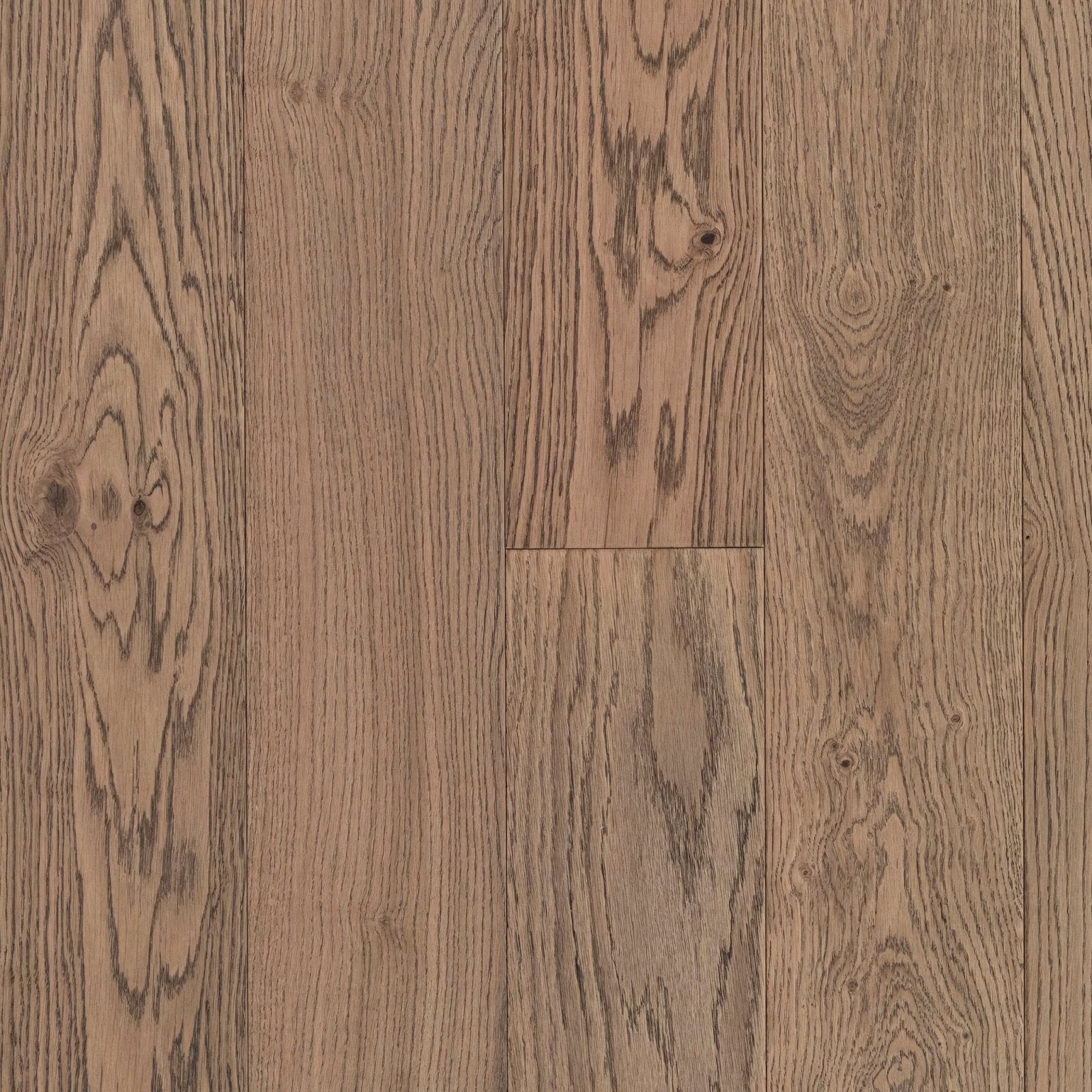 Warm-toned hardwood flooring dc101 deco frozen umber with natural wood grain pattern and visible knots