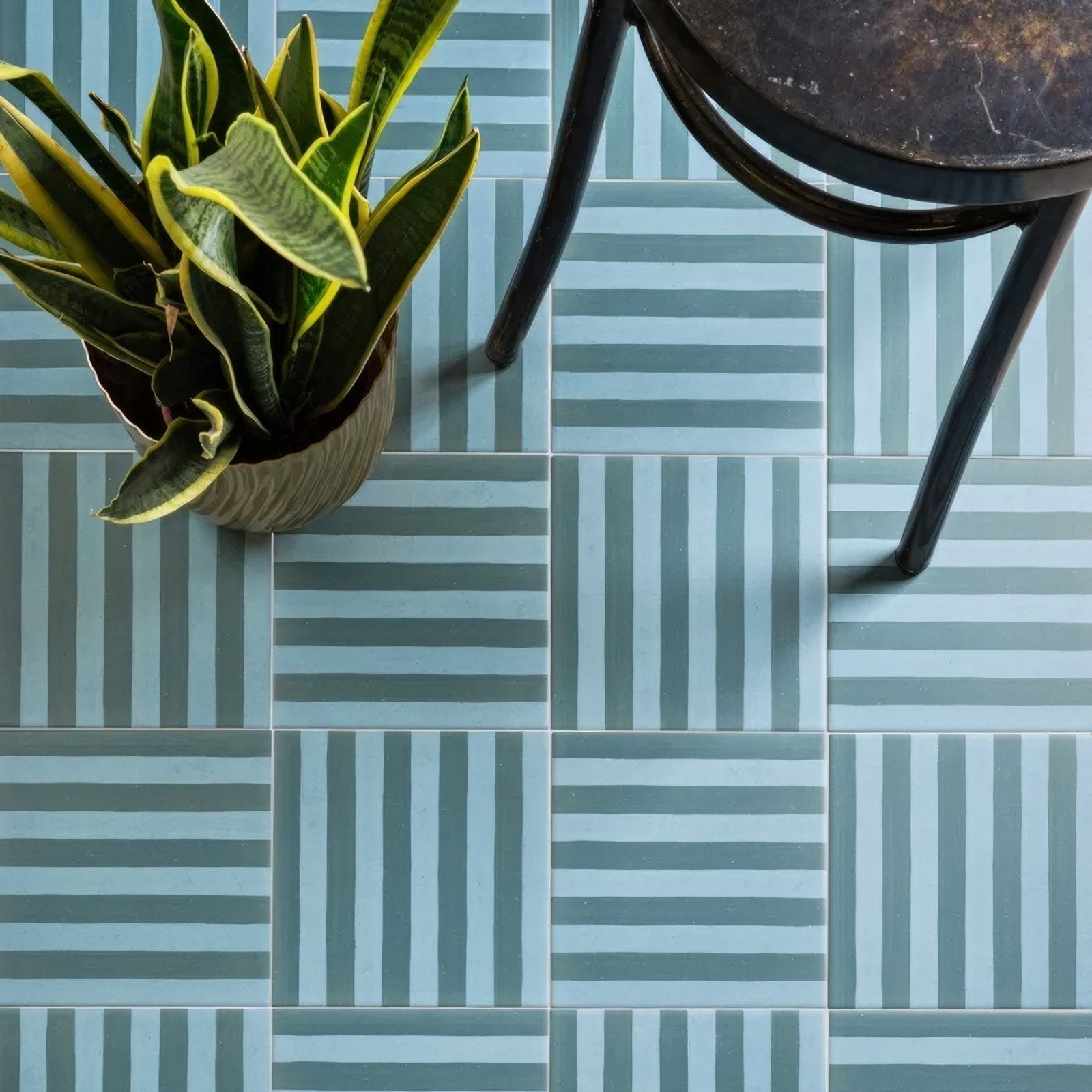 Deck Chair Porcelain Verdant