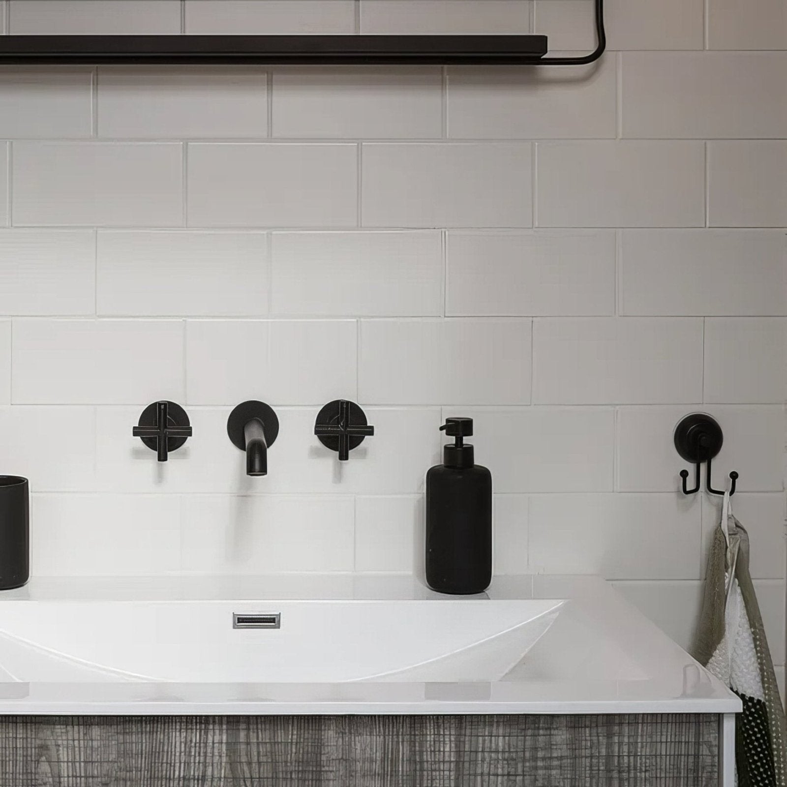 Delicate Wall Ceramic Metro