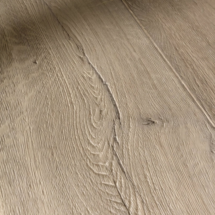Dolly f035 long vinyl planks in light gray oak look laminate with natural wood grain texture and subtle knots