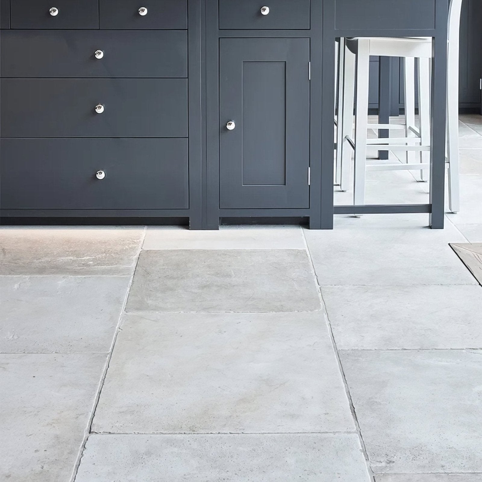 Dorchester Sandstone Tumbled Finish in a hallway setting