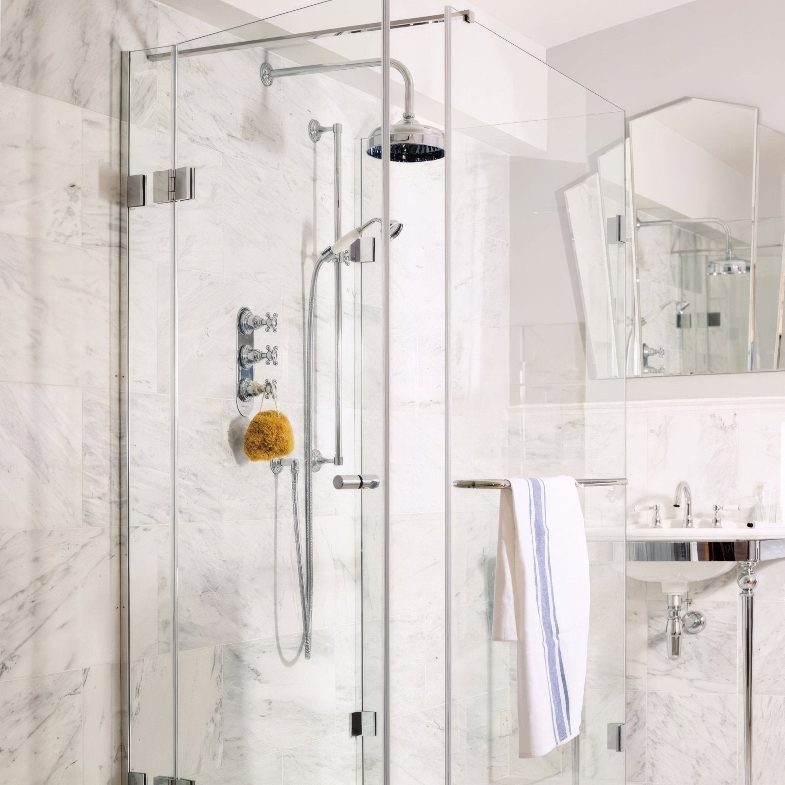East Hampton Marble Tile 15x15cm - Honed - White