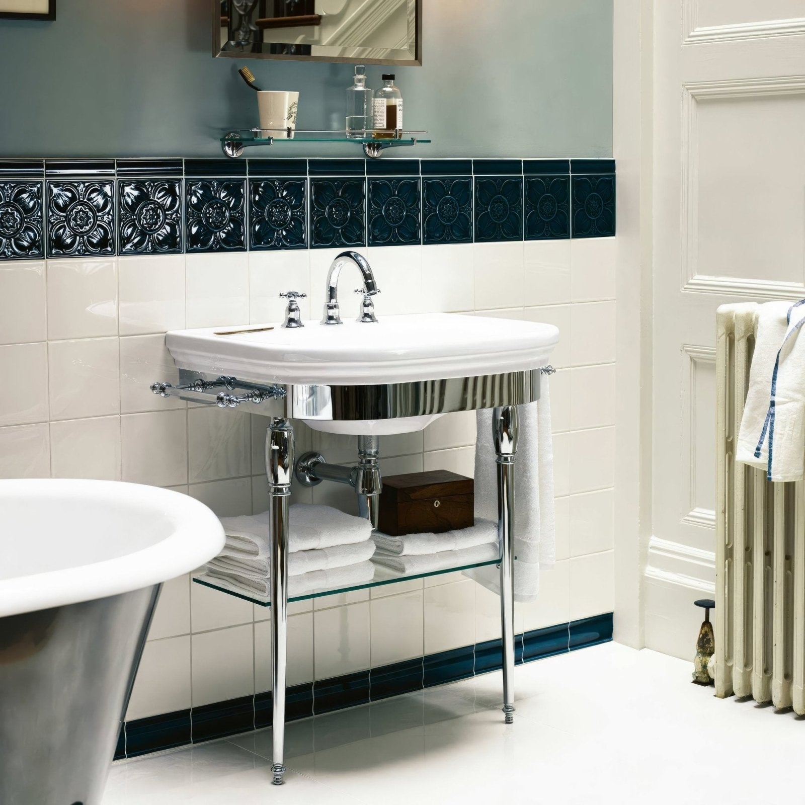 White ceramic pedestal sink empress beatrice tourmaline with polished chrome legs and matching chrome faucet