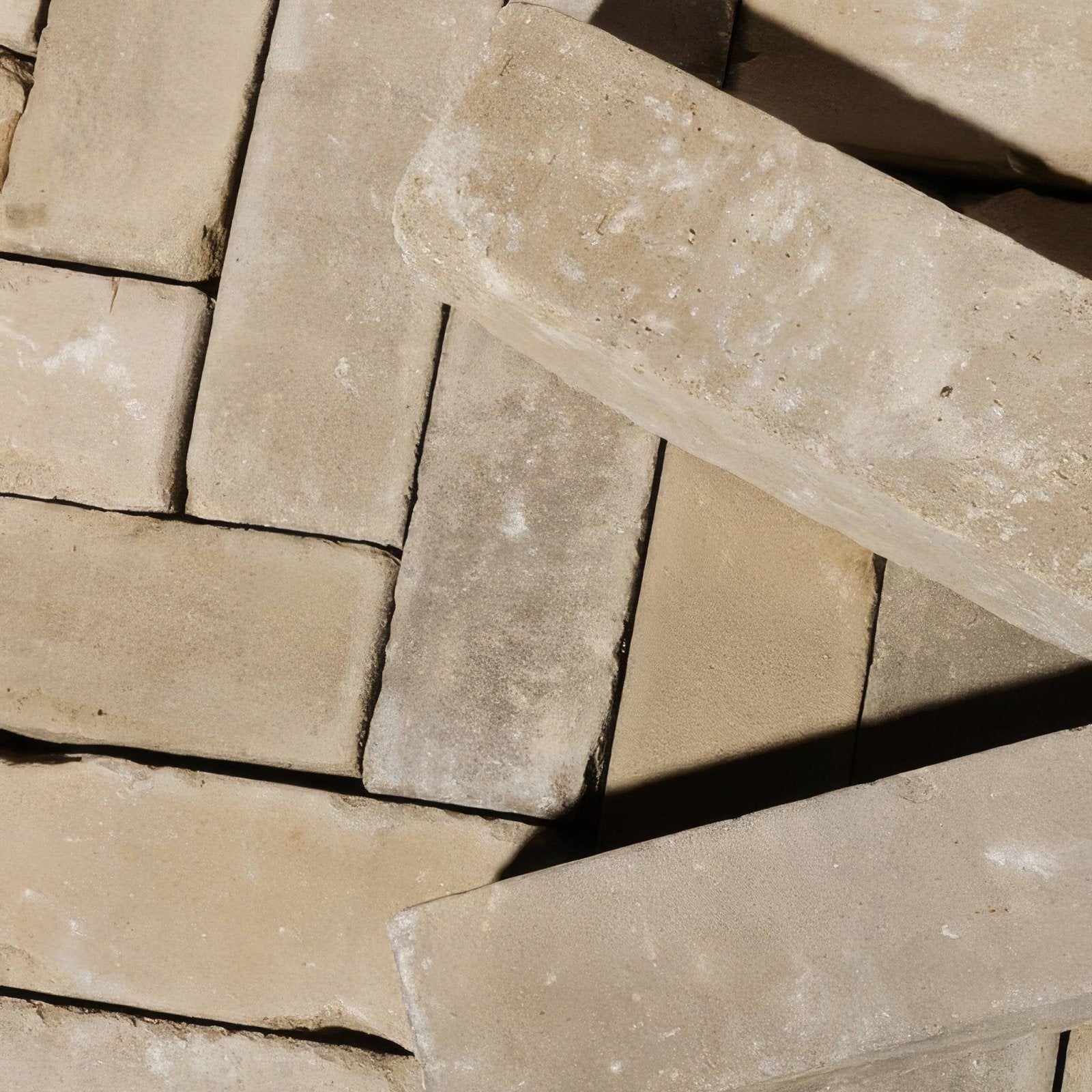 Flanders Buff Tumbled Clay Pavers – close-up detail
