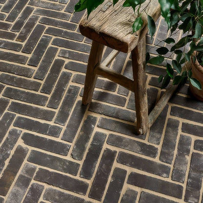 Flanders Dark Russet Tumbled Clay Pavers