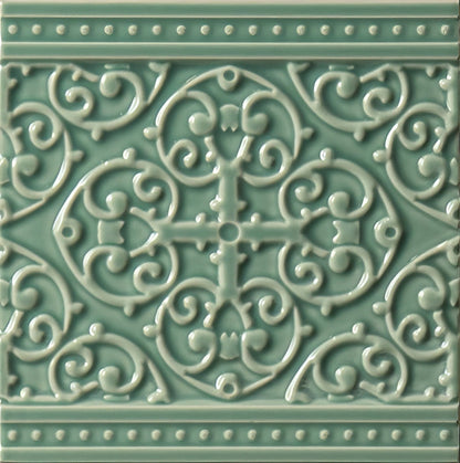 Grosvenor on Jade Breeze