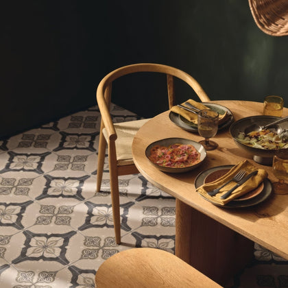 Deesar Patterned
