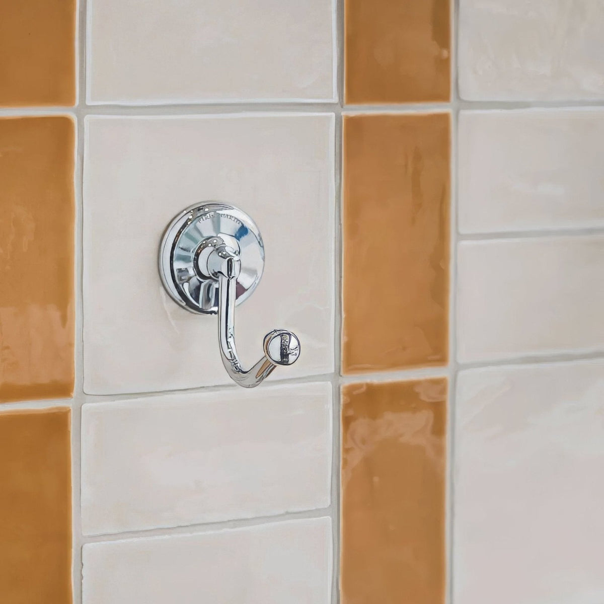 Jaipur Hoppers Hat Rectangle Glazed Tile – detail view 3