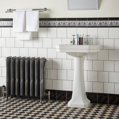 Jet Black Albert Moulding