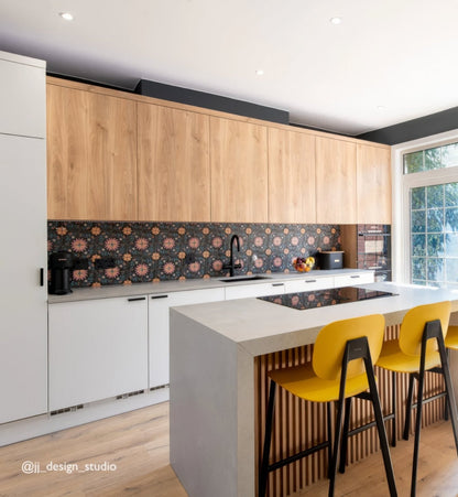 Kelmscott Blackwell Patterned Tile