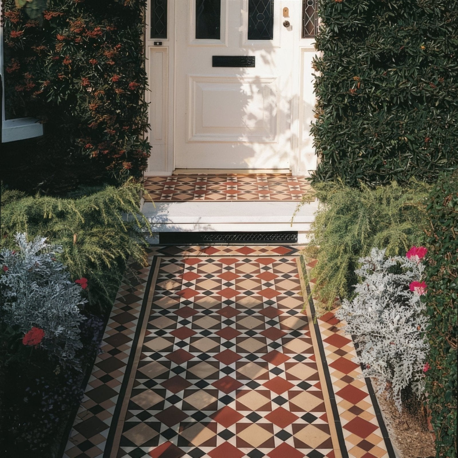 Lambeth Black, Brown, Buff, Red & White