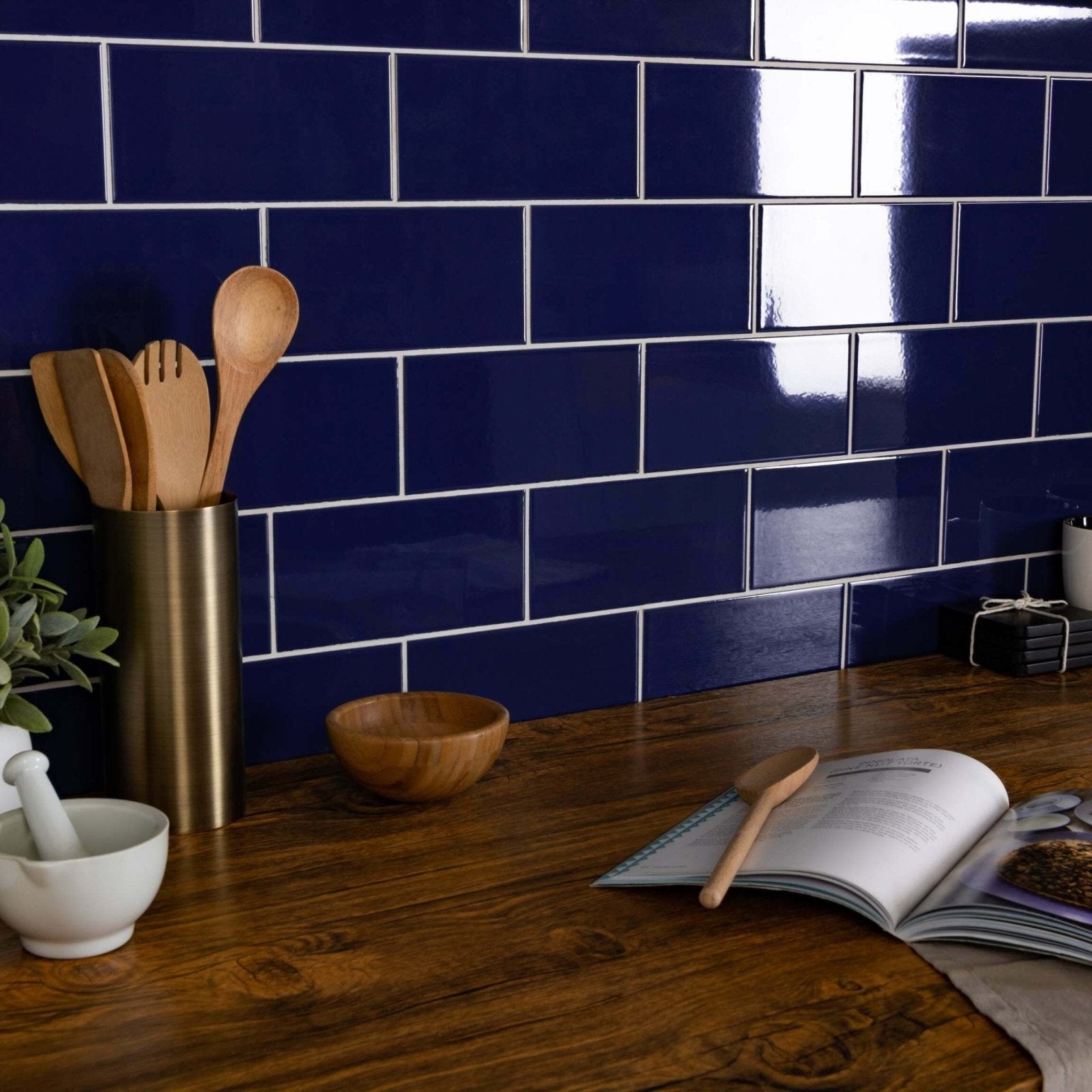 Deep blue glossy subway tiles liso azul gloss 100x200 with white grout for modern wall design