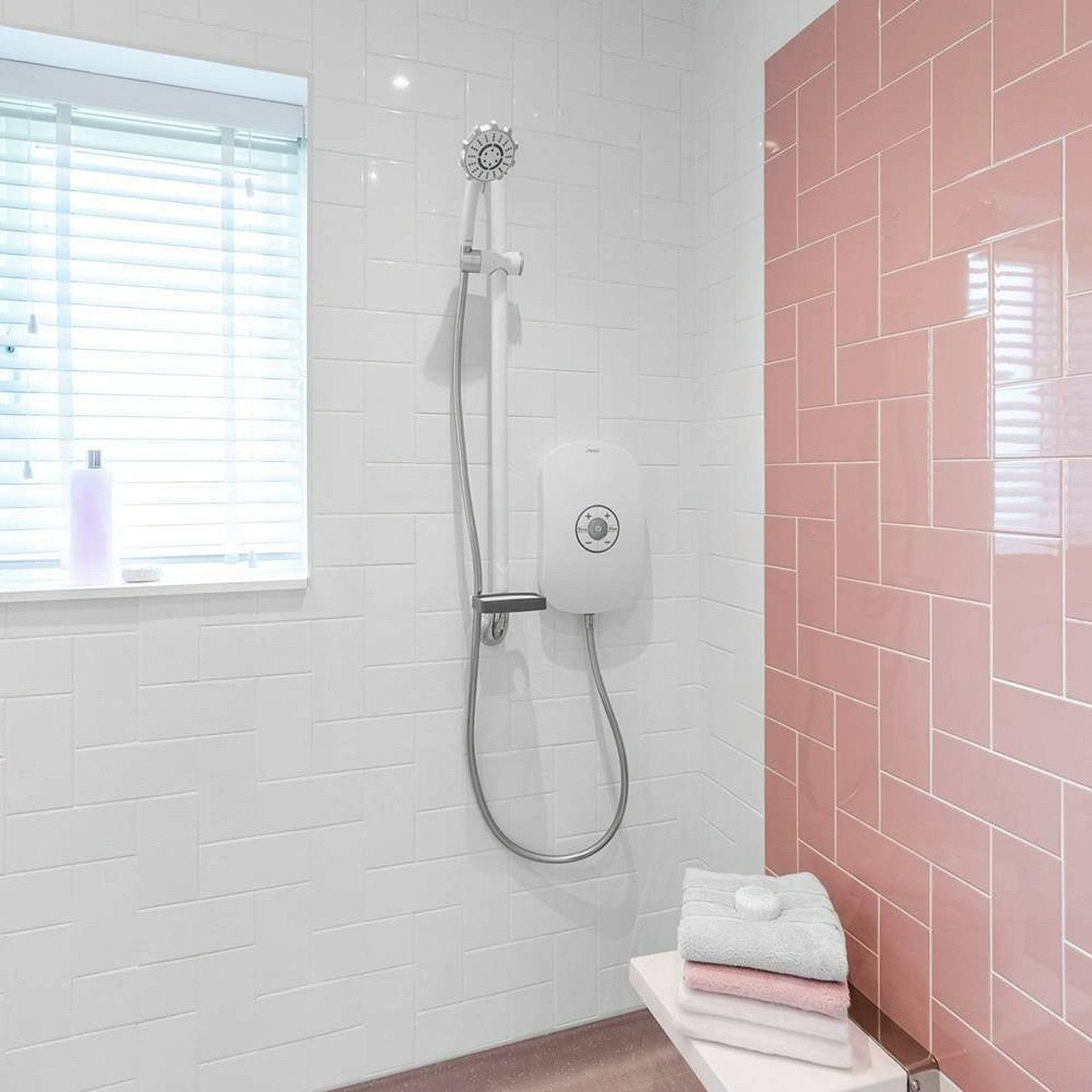 Modern white gloss shower system liso white gloss 100x200 with sleek chrome finish and minimalist design