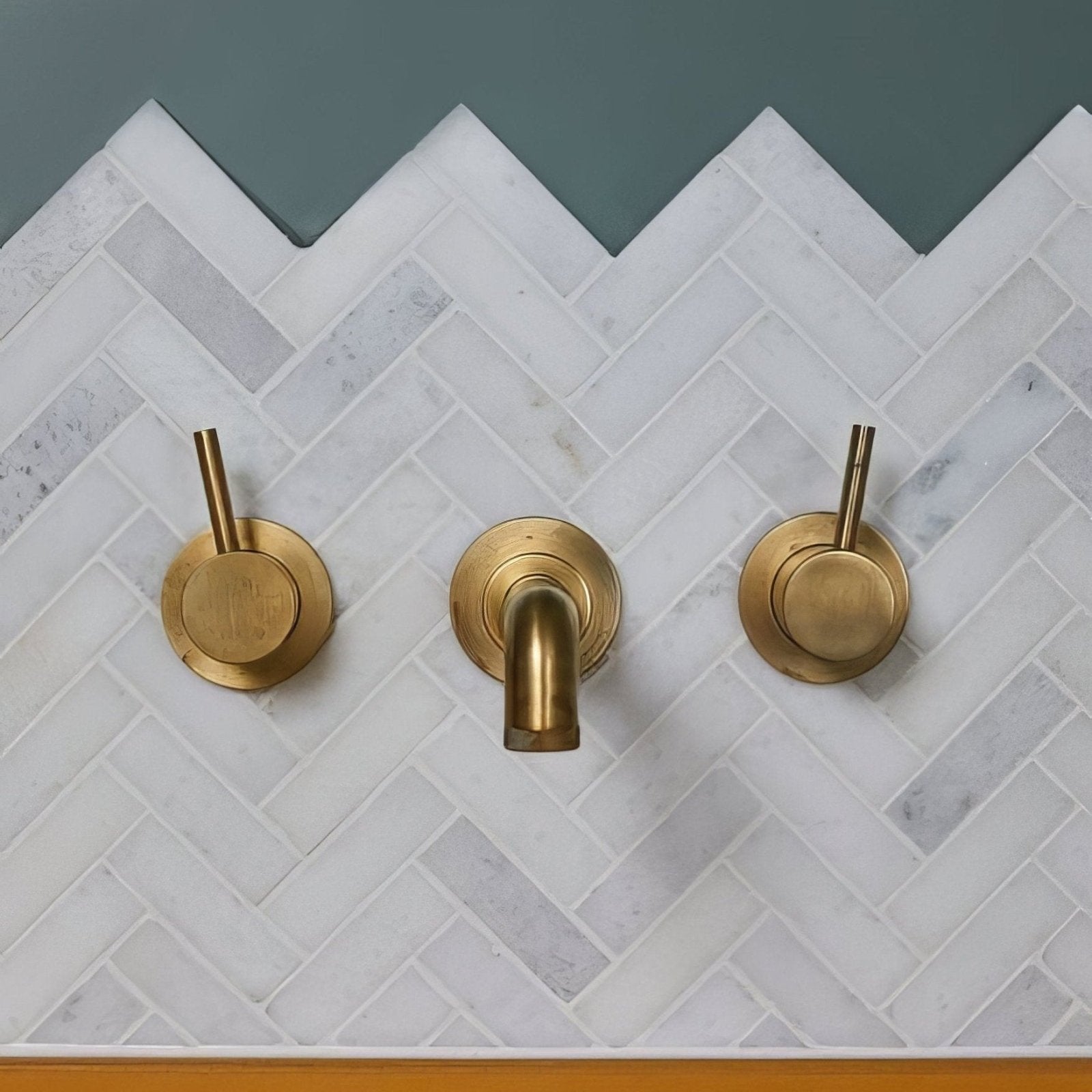 Long Island Marble Herringbone Mosaic – detail view 3
