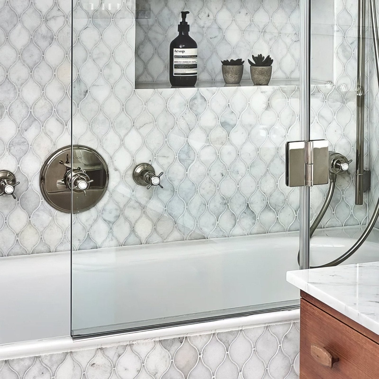 Long Island Marble Teardrop Mosaic – detail view 4