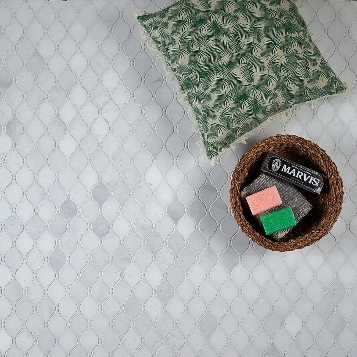 Long Island Marble Teardrop Mosaic – detail view 2
