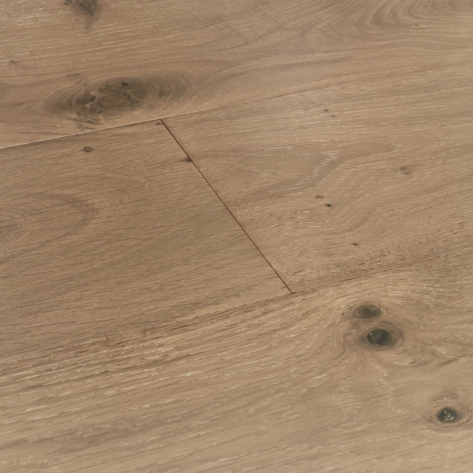 Lynton chiffon oak light oak hardwood floor planks with natural wood grain and visible knots