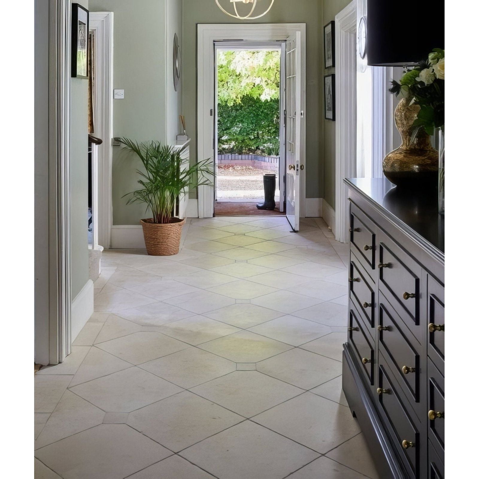 Mallory Limestone Tumbled Finish in a bathroom setting