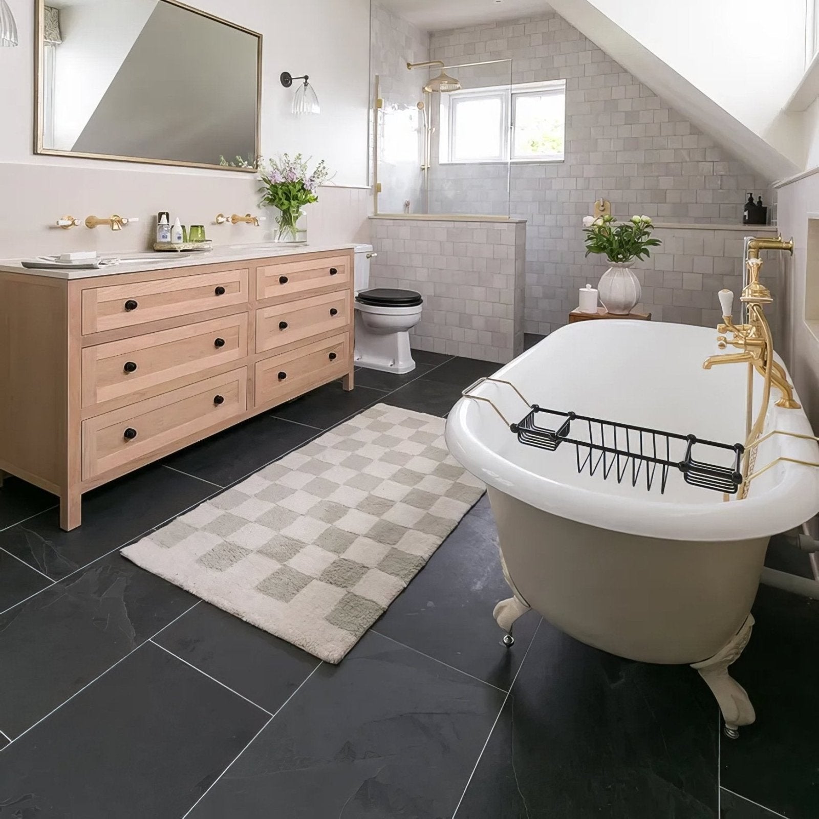 Metropolitan Slate Riven Finish in a bathroom setting