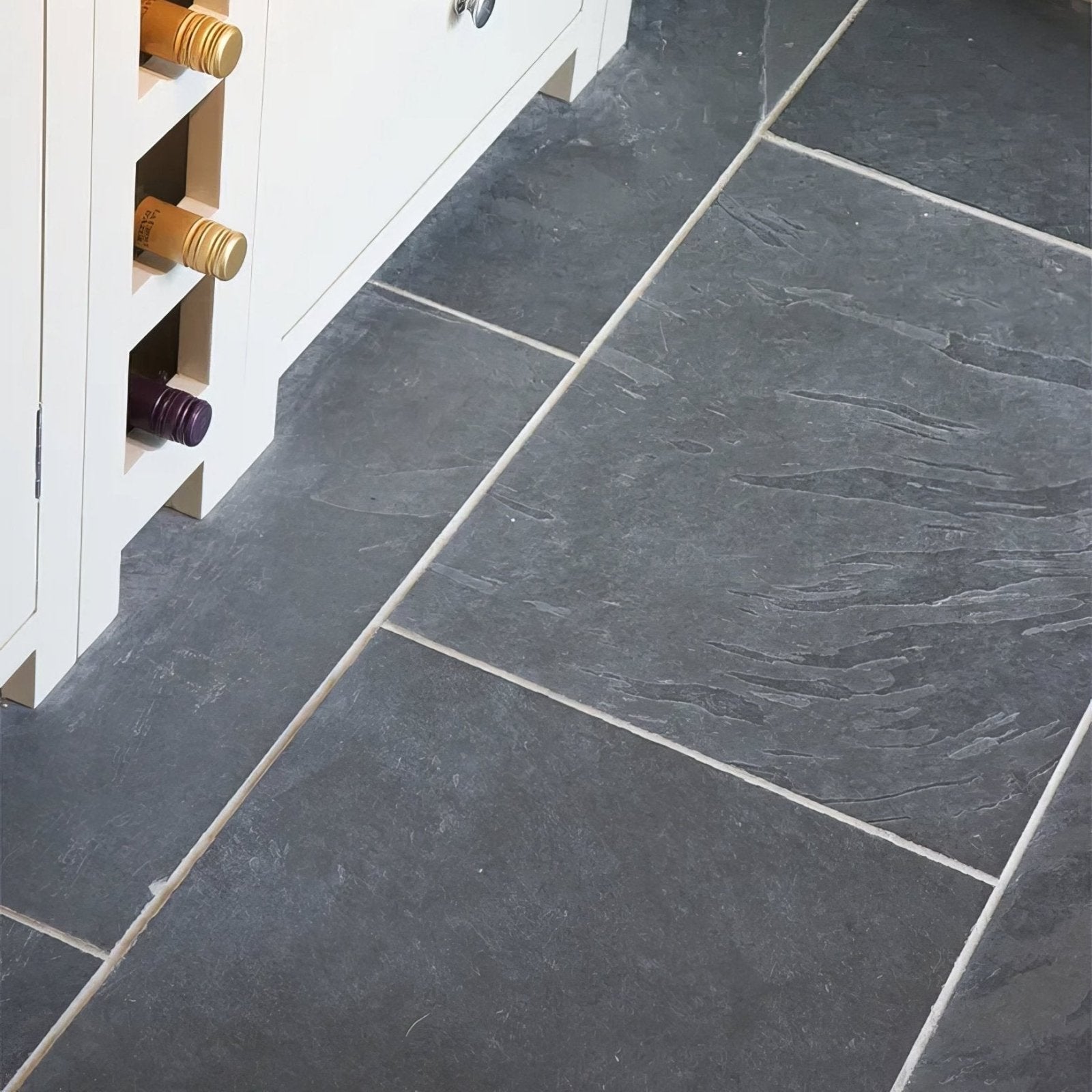 Metropolitan Slate Riven Finish in a kitchen setting