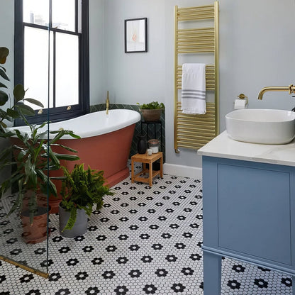 Mono Hex Porcelain Mosaic Daisy