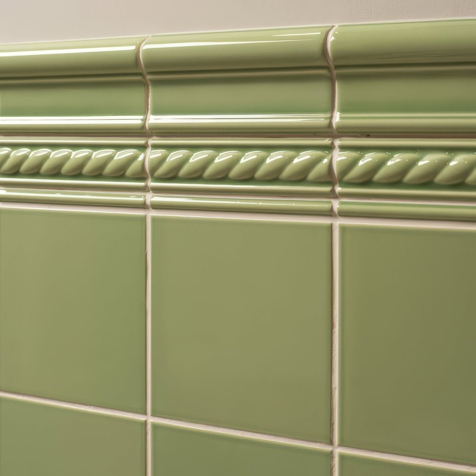Light green ceramic palm green field tile border with rope-like textured design for decorative edging